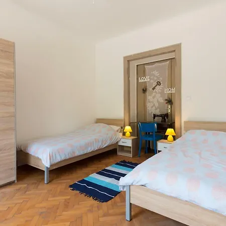Gostinjska kuća Affordable Near Amphiteatre