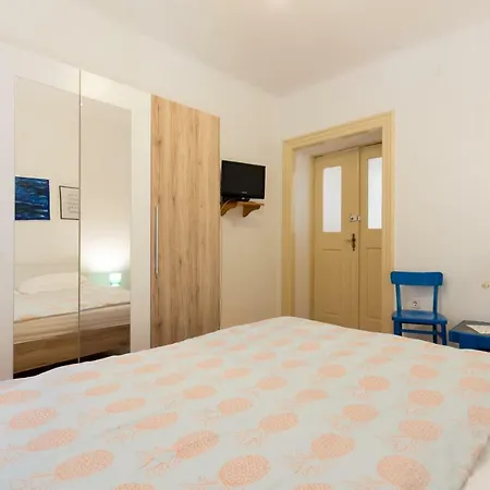 Affordable Near Amphiteatre Gostinjska kuća